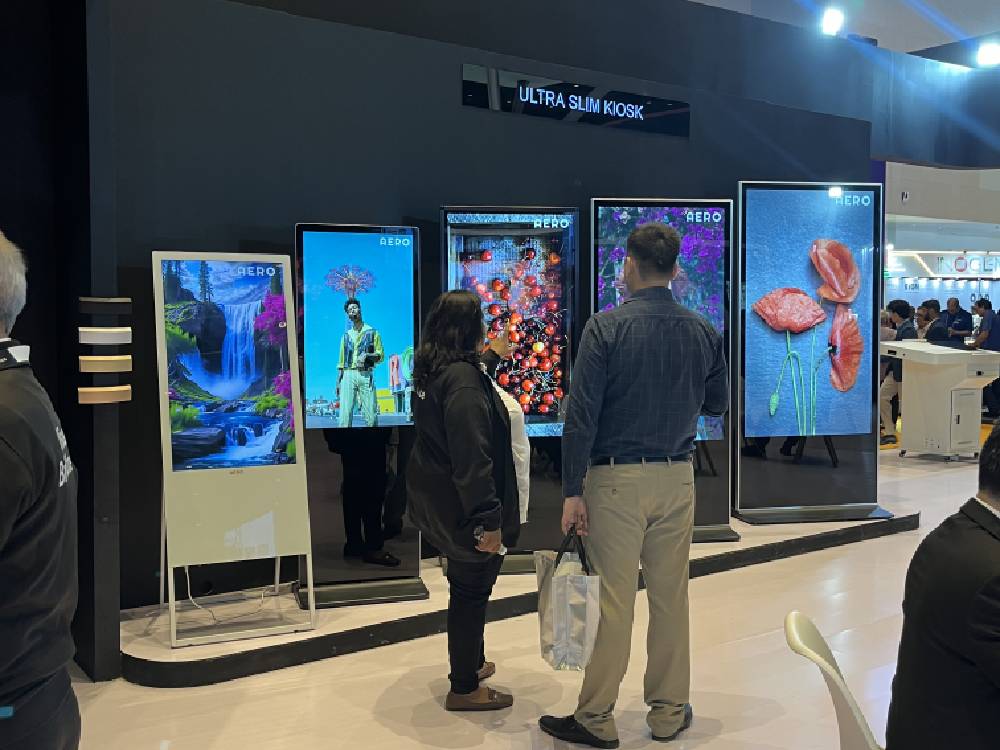 ultra slim kiosk 1