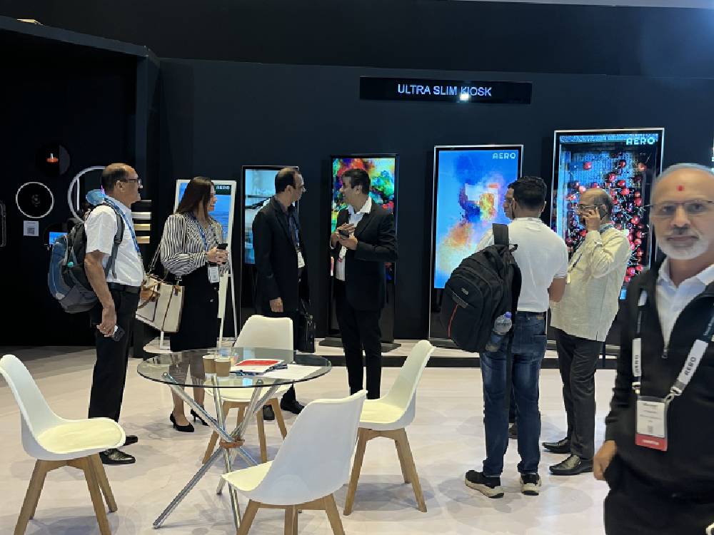 ultra slim kiosk 1